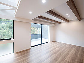 株式会社高翔の施工事例「木の質感にやすらぐ、家族のこだわりが詰まった家」の画像2