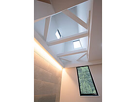 株式会社高翔の施工事例「木の質感にやすらぐ、家族のこだわりが詰まった家」の画像4