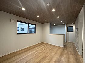 OZ's株式会社の施工事例「狭小建築面積 7坪の家」の画像1