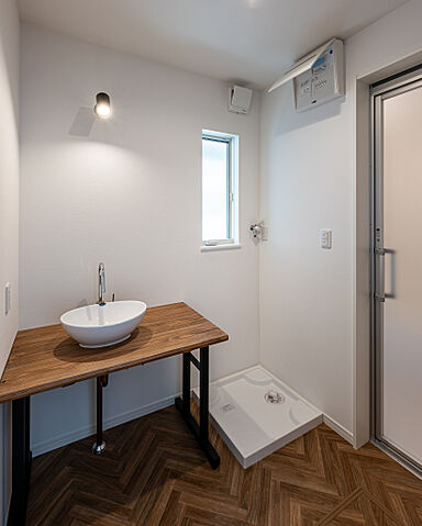 OZ's株式会社の施工事例「片流れ屋根 平屋の別荘」の画像6