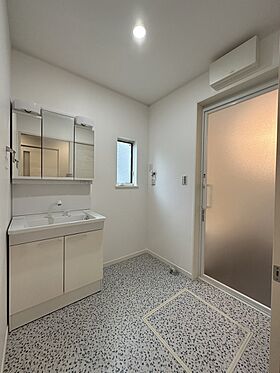 OZ's株式会社の施工事例「母屋の隣で…大人になるための家」の画像4