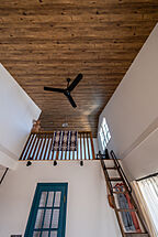 木の家スタイルのリビング OZ's株式会社の事例画像