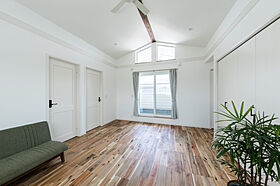 OZ's株式会社の施工事例「CALIFORNIA STYLE HOUSE店舗兼住宅カリフォルニアスタイルの家」の画像5