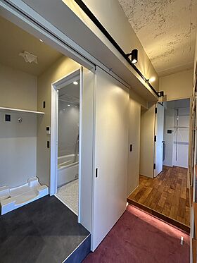 OZ's株式会社の施工事例「HOUSE WITH BAR COUNTER バーカウンターのある家」の画像7