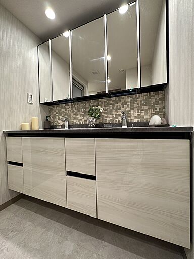 OZ's株式会社の施工事例「URBAN STYLE GRAY グレーを効かせたアーバンスタイル」の画像9