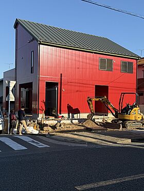 OZ's株式会社の施工事例「THREE STORY SPACE 3つの顔を持つ、暖かく木の温もりを感じる家」の画像1