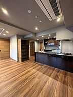 シンプルモダンスタイルのリビング OZ's株式会社の事例画像