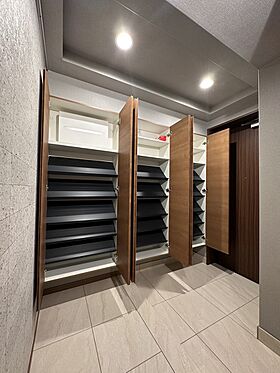 OZ's株式会社の施工事例「URBAN STYLE TILE タイルを生かしたアーバンスタイル」の画像8