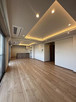 OZ's株式会社の施工事例「URBAN STYLE WOOD 木目を生かしたアーバンスタイル」の画像