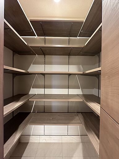 OZ's株式会社の施工事例「URBAN STYLE WOOD 木目を生かしたアーバンスタイル」の画像8