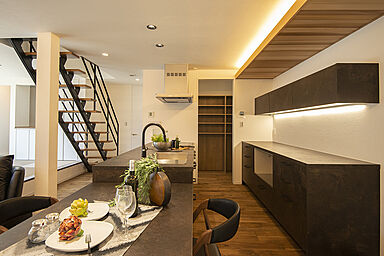 ナカタコウムテンの施工事例「アクセントが魅力の2世帯住宅/奈良県奈良市」の画像3