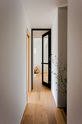 株式会社 前昌建設の施工事例「ジャパンディで回遊動線にこだわった平屋の家」の画像6