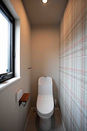 株式会社 前昌建設の施工事例「ガルバリウム×レッドシダーコントラストがカッコイイ外観の家」の画像10