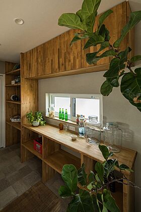 株式会社 前昌建設の施工事例「住むほど馴染み、愛着が増す、ヴィンテージ感のある素材で構成したモダンな家」の画像5