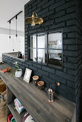 株式会社 前昌建設の施工事例「ブラックのカウンターが映える家」の画像3