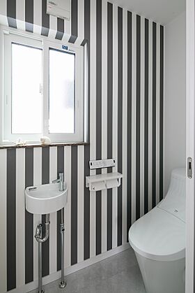 株式会社 前昌建設の施工事例「ブラックのカウンターが映える家」の画像8