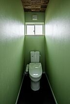 シンプルモダンスタイルのトイレ 株式会社 前昌建設の事例画像