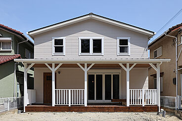 株式会社 前昌建設の施工事例「時を超えて愛されるアメリカンスタイルに新たな自分らしさをプラス」の画像