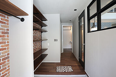 株式会社 前昌建設の施工事例「時を超えて愛されるアメリカンスタイルに新たな自分らしさをプラス」の画像9