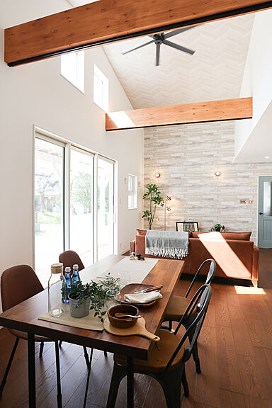 株式会社 前昌建設の施工事例「好きなものを詰め込んだこれぞTHEアメリカンハウス」の画像2