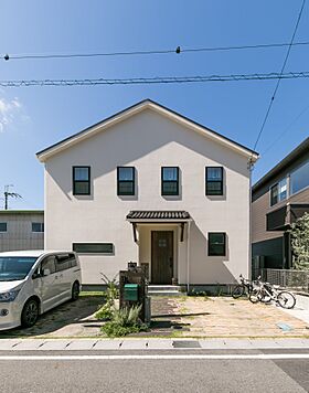 マシュハウス株式会社の施工事例「タイル張りのキッチンカウンターのある家」の画像4