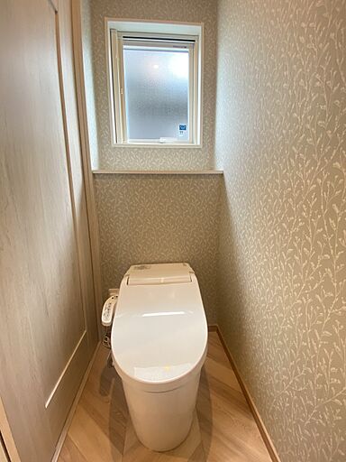 タノ・カーサ シンプルノート天草 リラシオネスbyカネマツの施工事例「洗練されたスタイリッシュな黒のモダンハウス」の画像6