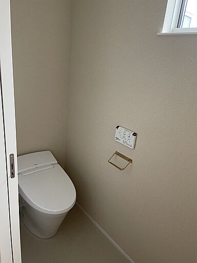 タノ・カーサ シンプルノート天草 リラシオネスbyカネマツの施工事例「明るく開放的な白の平屋二世帯住宅」の画像6