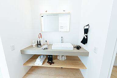 タノ・カーサ シンプルノート天草 リラシオネスbyカネマツの施工事例「静音の中庭リビングの家」の画像6