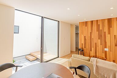 タノ・カーサ シンプルノート天草 リラシオネスbyカネマツの施工事例「中庭と暮らすシンプルな平屋」の画像2