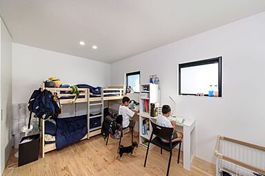 おばま工務店の施工事例「プライバシーが守られた空間で自由にゆとりある暮らしを」の画像6