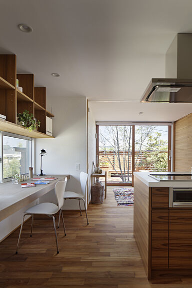 おばま工務店の施工事例「現代的でありながら自然を思い出させる。美しい佇まいの神宮の家」の画像4