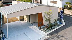 【アキュラホーム 福山引野展示場】@JR山陽線「東福山」駅そば インナーテラスやガレージ土間が特徴の施工事例「お家の中に車?流れるような動線が魅力的な平屋」の画像