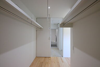 おばま工務店の施工事例「お家の中に車?流れるような動線が魅力的な平屋」の画像9