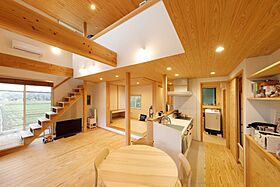 おばま工務店の施工事例「四季を感じながら自由に暮らす 穏やかでのびやかなオープンハウス」の画像10