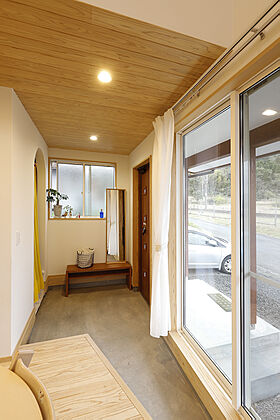 おばま工務店の施工事例「四季を感じながら自由に暮らす 穏やかでのびやかなオープンハウス」の画像5