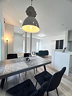 カフェスタイルのリビング キャンディハウスの事例画像