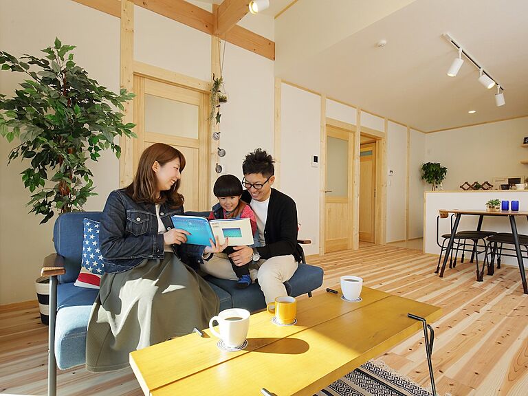 キャンディハウスの公式画像_リビング2