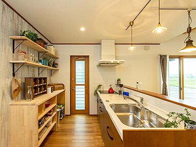 キャンディハウスの施工事例「大人が優雅に愉しむワンランク上の平屋スローライフ」の画像2