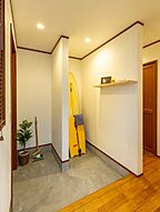 カフェスタイルの玄関 キャンディハウスの事例画像