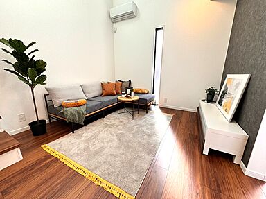 キャンディハウスの施工事例「開放感を意識した吹抜けのあるシンプルコンパクトハウス」の画像4