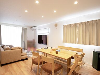 タカシンホームの施工事例「敷地50坪超!子どもたちと遊べる庭とデッキのある住まい/広島県 F様邸」の画像3