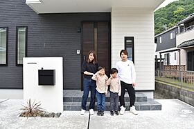 タカシンホームの施工事例「家族で遊び!楽しむ!デッキ&庭のある住まい!/広島県 H様邸」の画像10