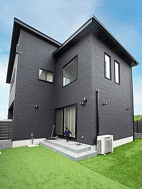タカシンホームの施工事例「敷地70坪超!こだわりを詰め込んだホテルライクな邸宅/広島県 T様」の画像8