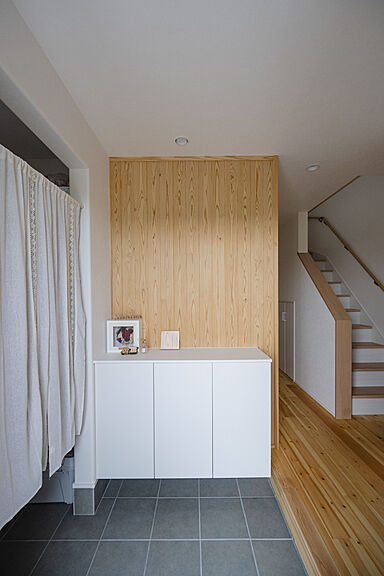 河窪建設株式会社の施工事例「木の心地よさに包まれた暮らし」の画像2