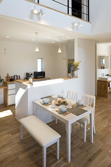 株式会社 昭栄建設の施工事例「理想の回遊動線が実現した『神間取り』の家」の画像3