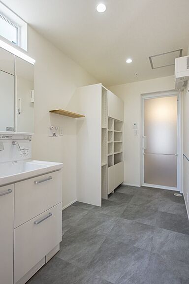 株式会社 昭栄建設の施工事例「和モダンテイストの家」の画像5