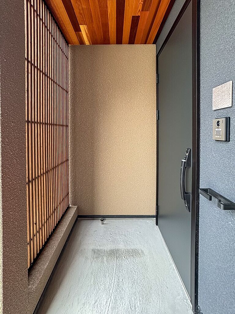 株式会社 昭栄建設の公式画像_玄関2