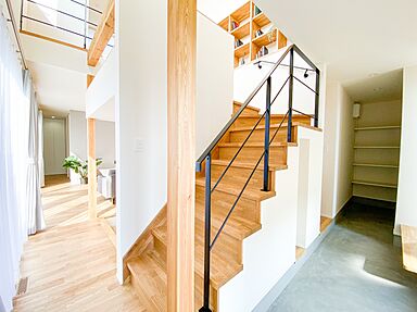 株式会社 昭栄建設の施工事例「中庭のある家」の画像3