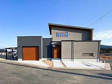 株式会社 昭栄建設の施工事例「犬と暮らす快適な家」の画像
