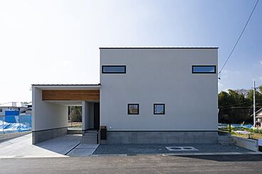 株式会社 昭栄建設の施工事例「シンプルな中にデザインがいきる家」の画像